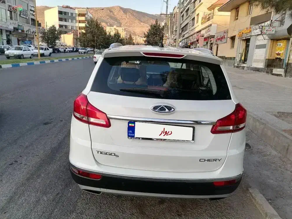 تیگو 5 IE مدل ۱۳۹۸ فابریک نمونه ش نیست|خودرو سواری و وانت|شیراز, شهرک گلستان|دیوار