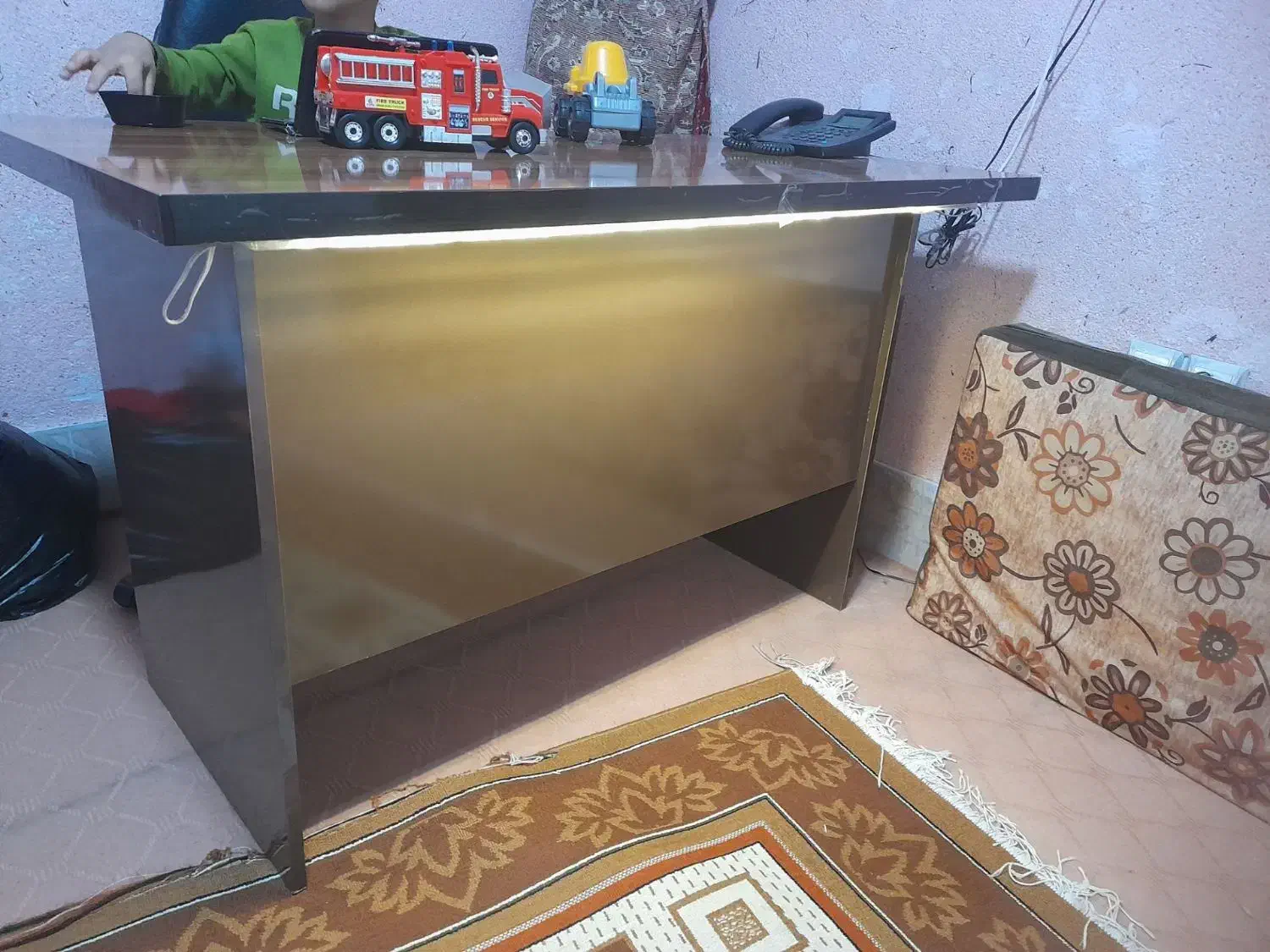 میز اداره نو جی درجه یک|میز تحریر و کامپیوتر|مشهد, خواجه ربیع|دیوار