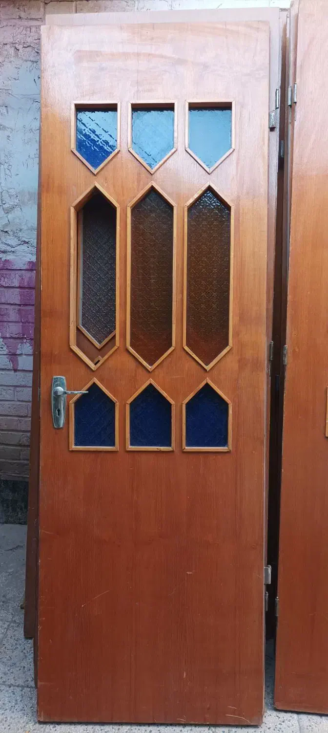 درب چوبی کلاسیک به تعداد ۱۰ لنگه.|مصالح و تجهیزات ساختمان|اهواز, نادری|دیوار