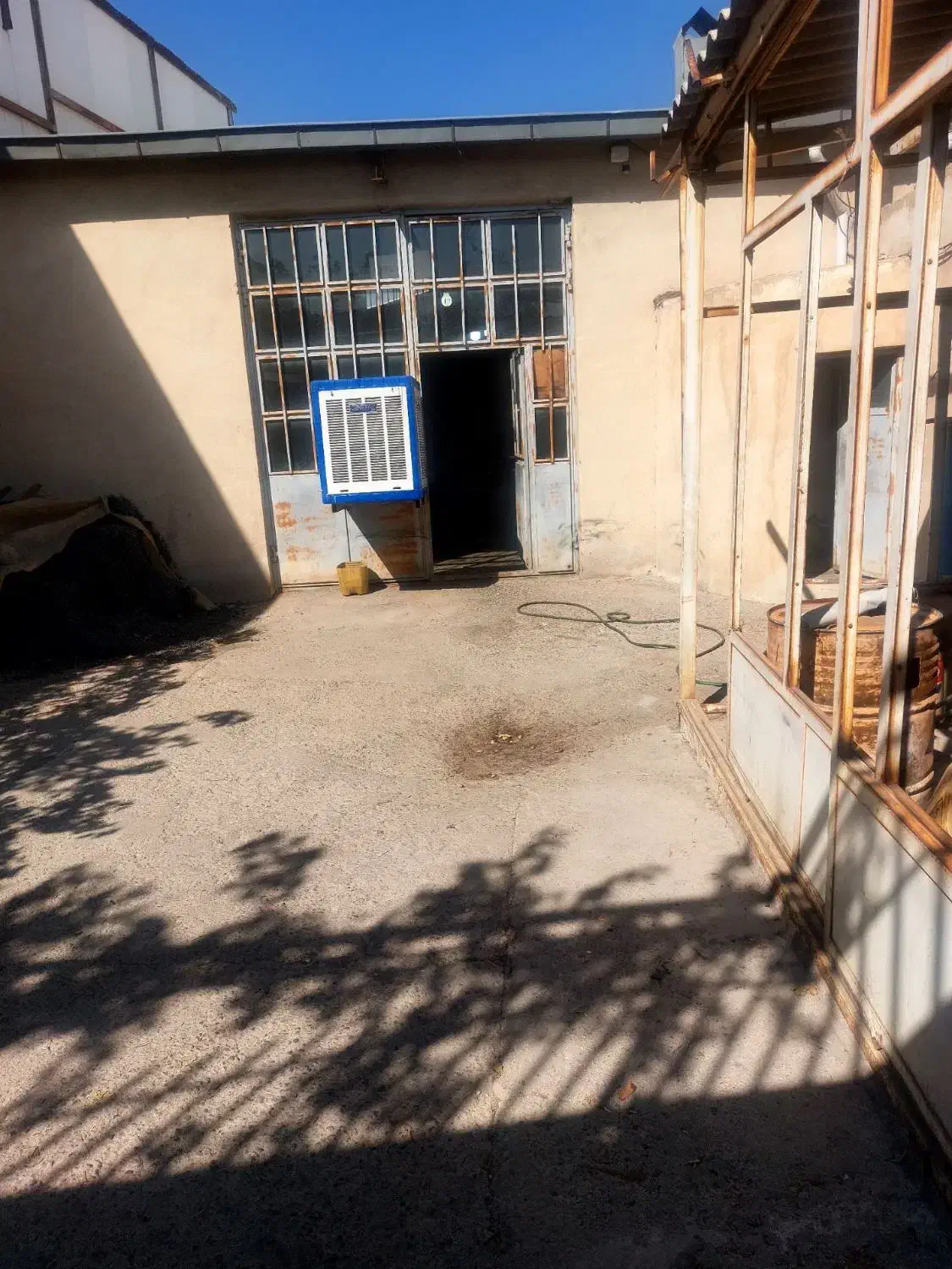 سالن کارگاهی۲۰۰ متر|اجارهٔ دفتر صنعتی، کشاورزی، تجاری|تبریز, |دیوار