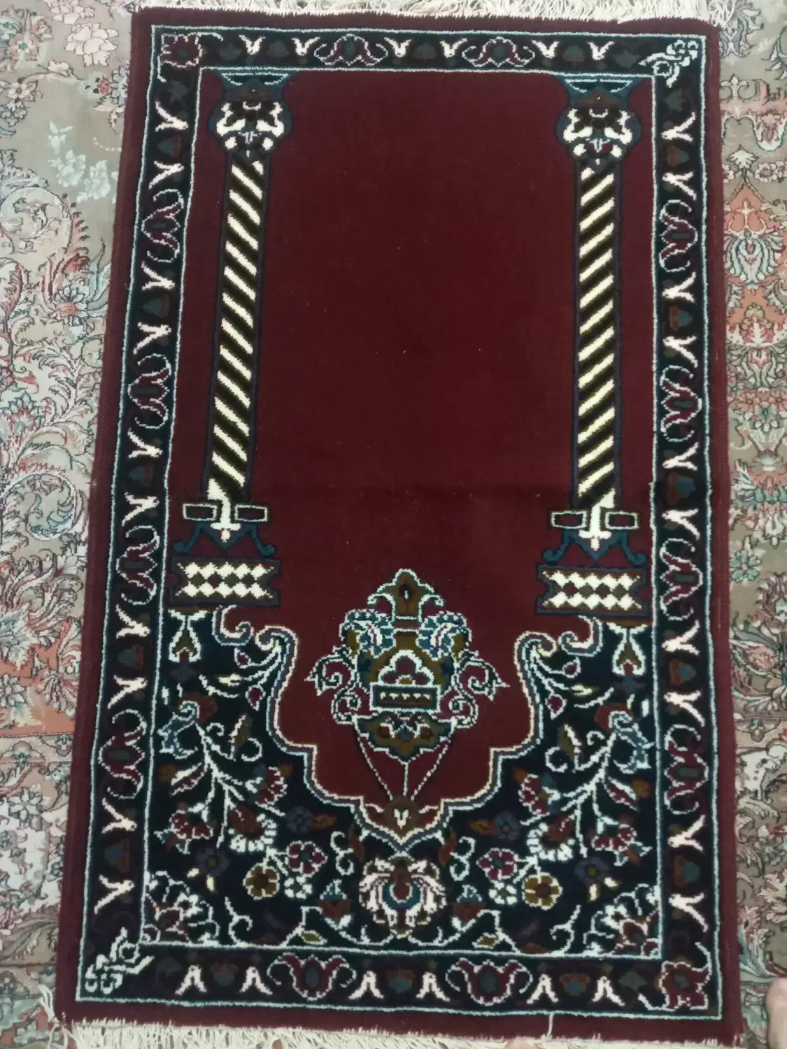 ۱ جفت قالیچه نو|فرش|پرند, فاز ۴|دیوار