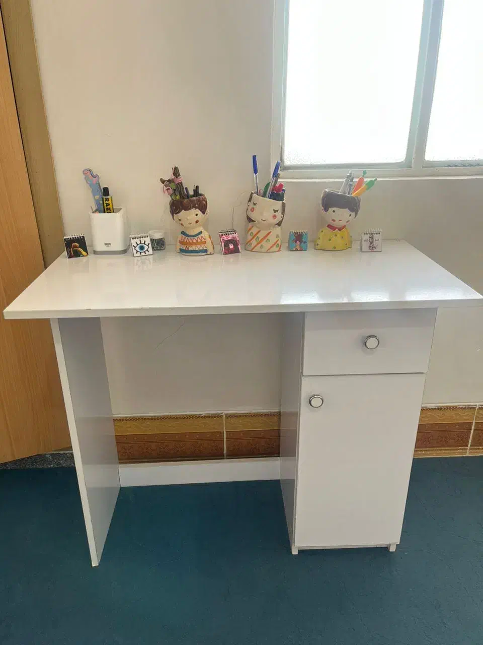 میز تحریر|میز تحریر و کامپیوتر|یاسوج, |دیوار