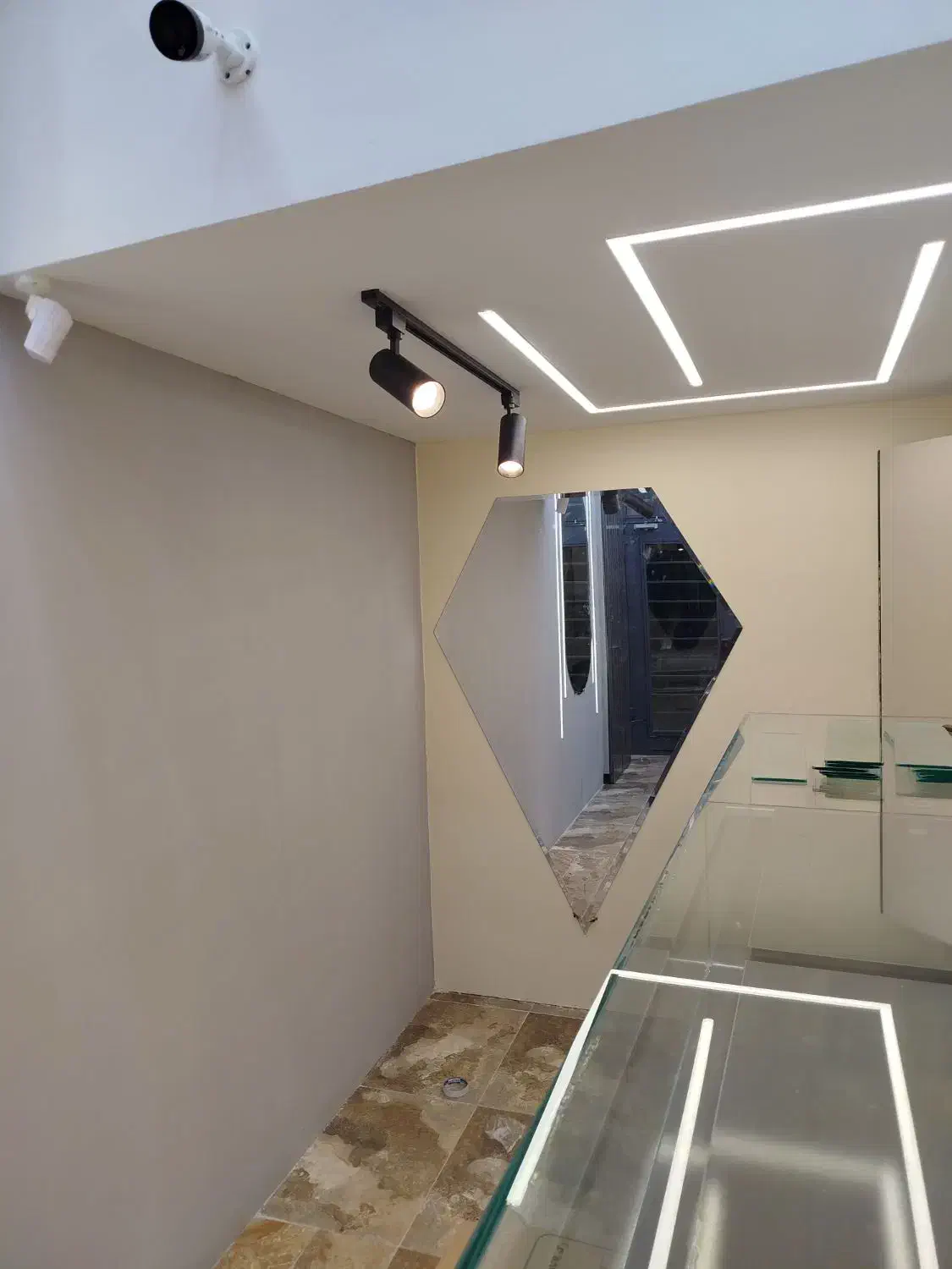 شیشه بری|خدمات پیشه و مهارت|قم, لسانی|دیوار