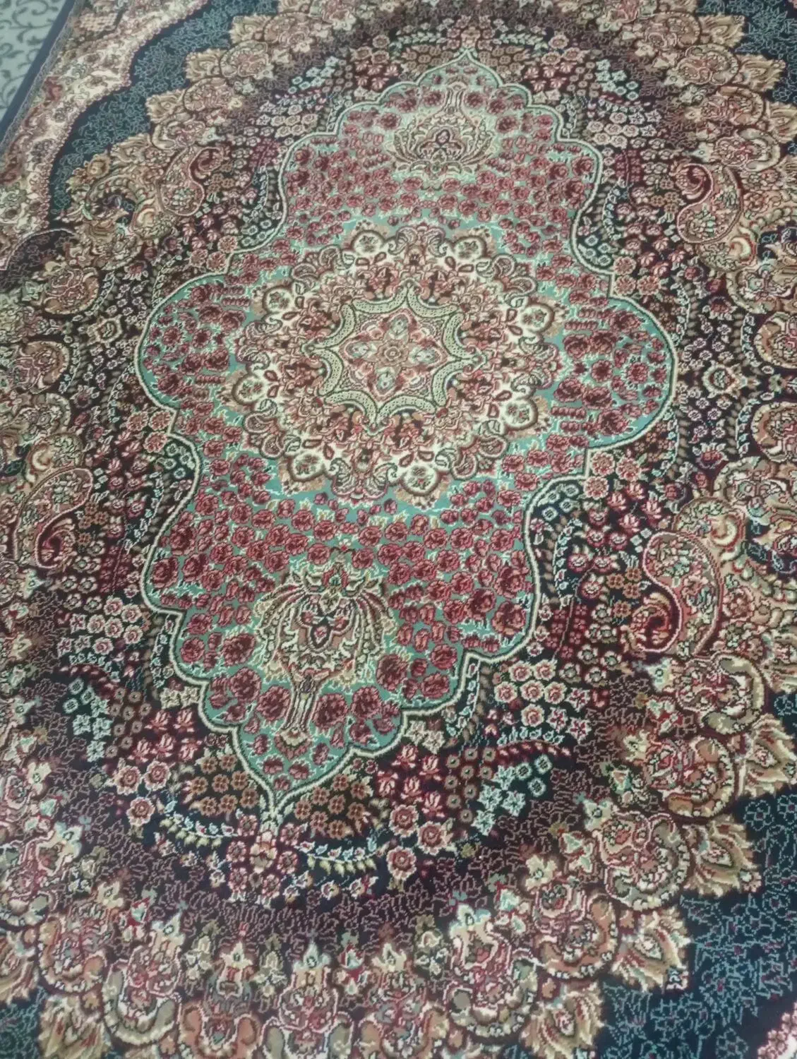 فرش درحدنو|فرش|مشهد, مشهدقلی|دیوار