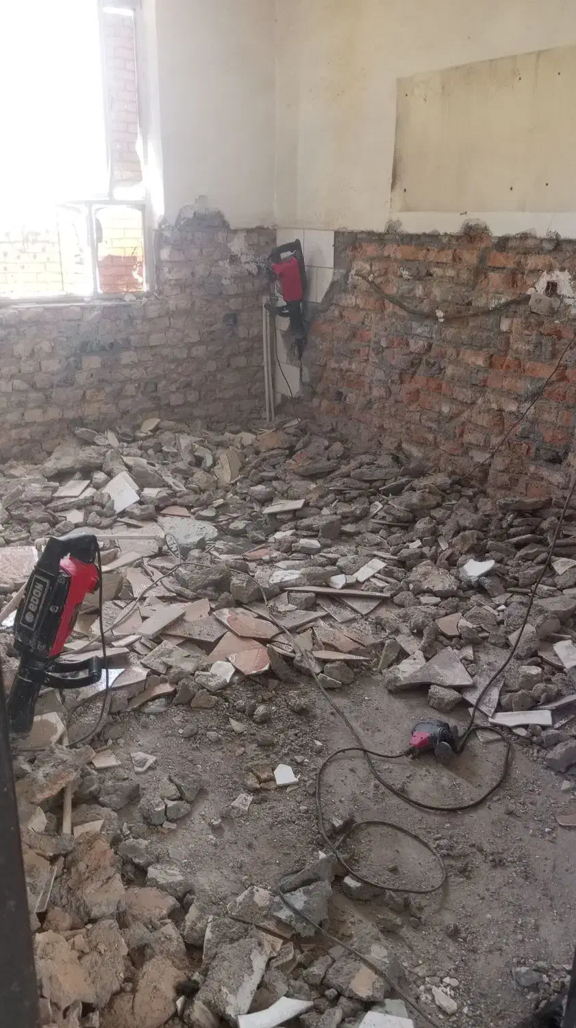 خدمات تخریب کاری با پیکور بزرگ و کوچک|خدمات پیشه و مهارت|ایرانشهر, |دیوار