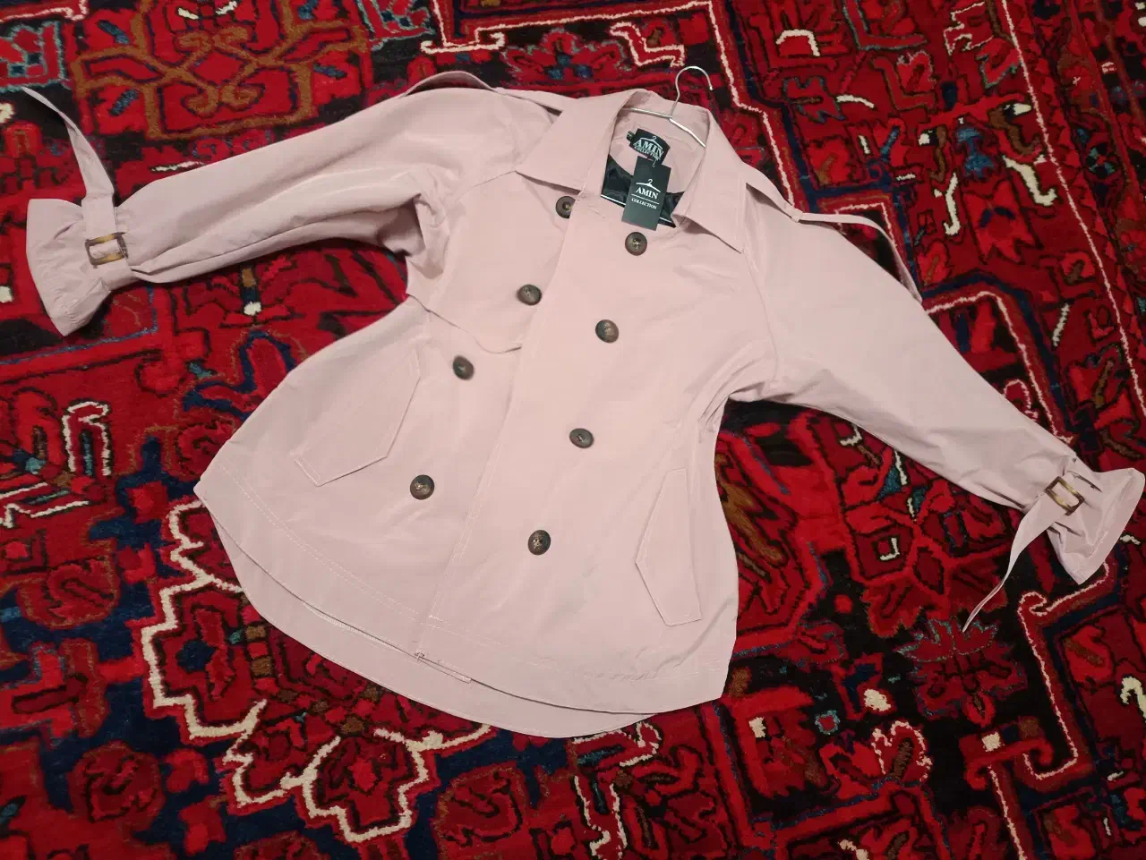 کاپشن و بارانی|لباس|بناب, |دیوار