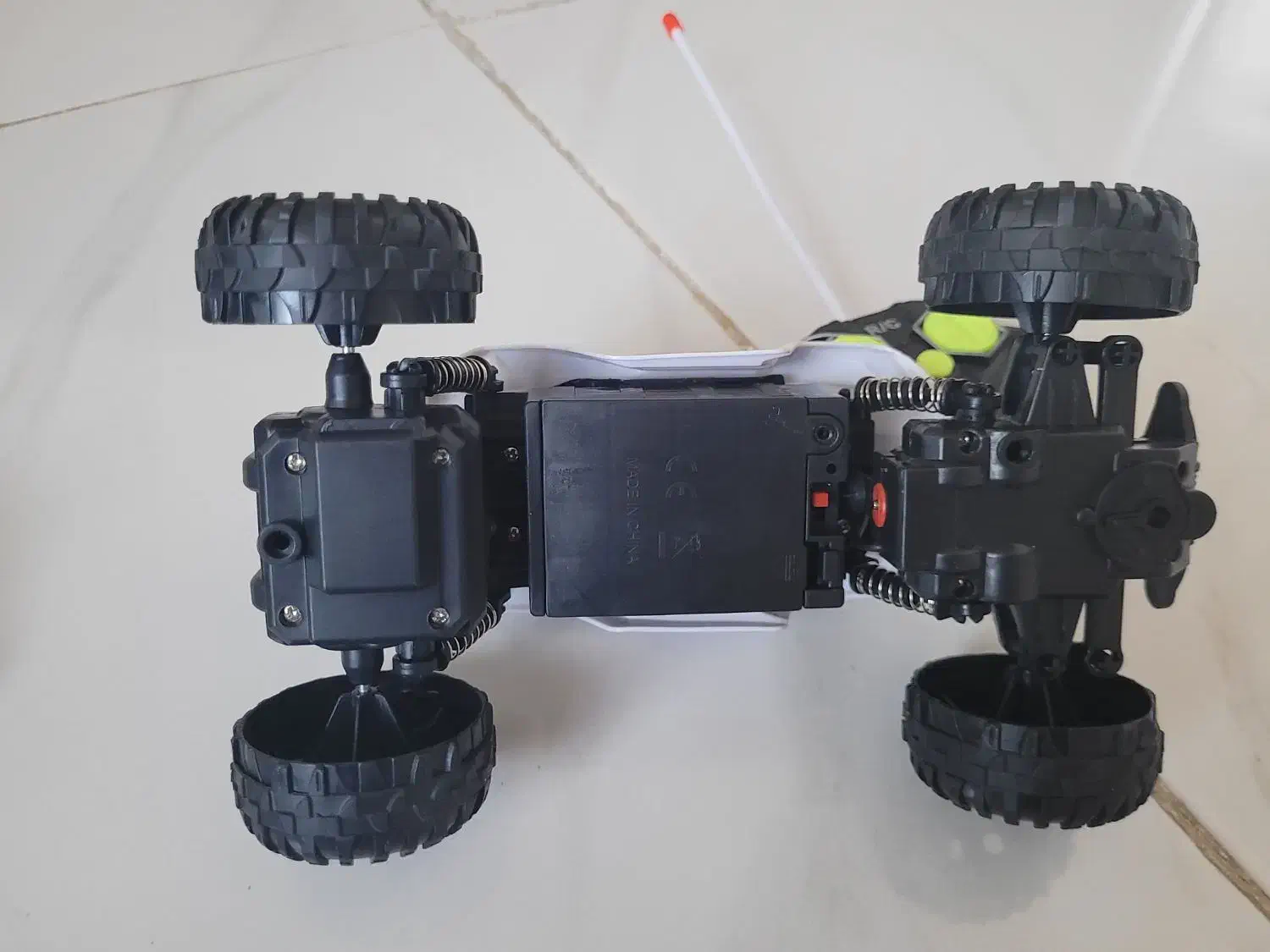 ماشین کنترلی  دود زای کمک فنری نونو|اسباب‌‌بازی|اهواز, آسیاباد|دیوار