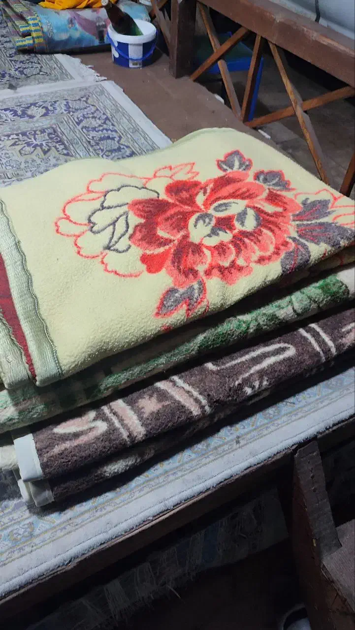 سه عدد پتوی قدیمی|رختخواب، بالش، پتو|رشت, صفاری|دیوار