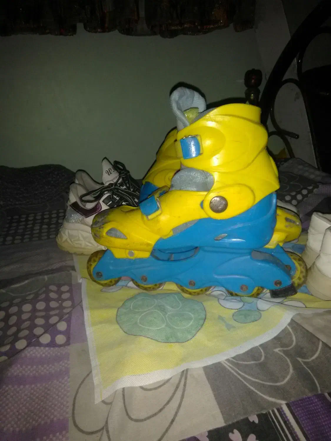 یک عدد کفش اسکیت  سالم|دوچرخه، اسکیت، اسکوتر|ملارد, |دیوار