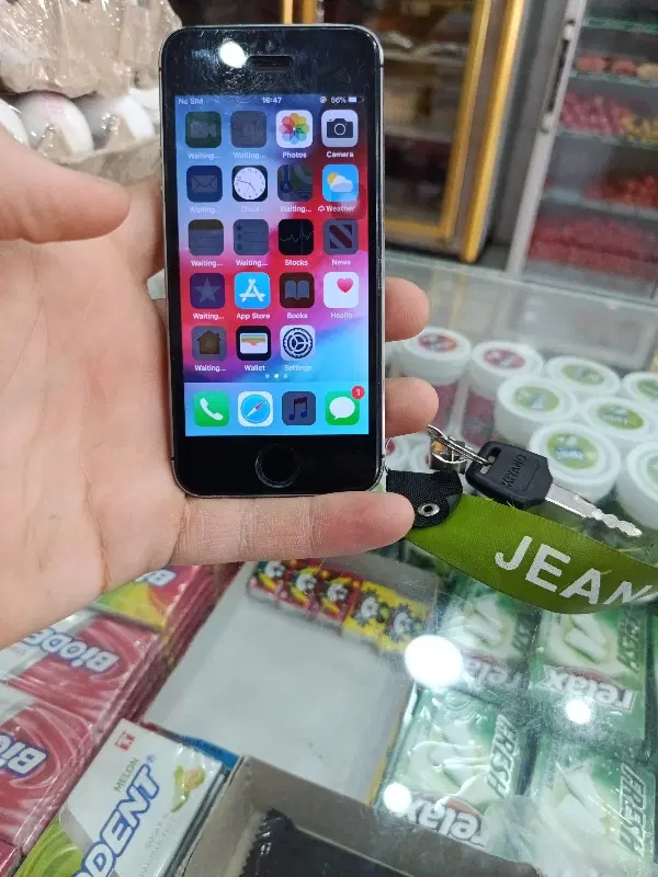 آیفون 5S|موبایل|قم, کلهری|دیوار