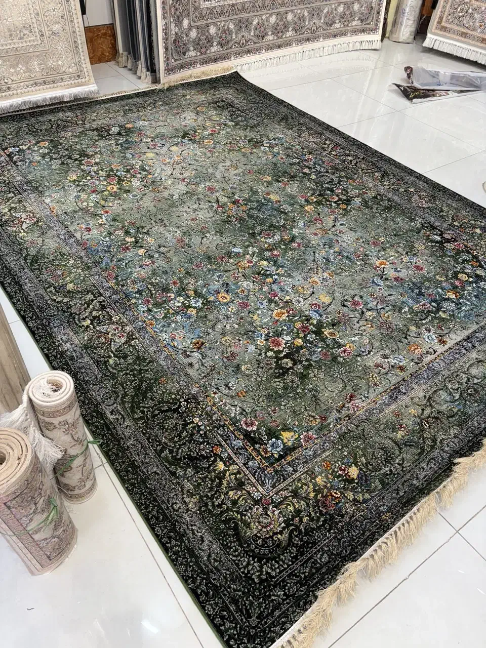 خاصترین فرش سبز بازار ۱۲۰۰ شانه کف ساده|فرش|قزوین, |دیوار