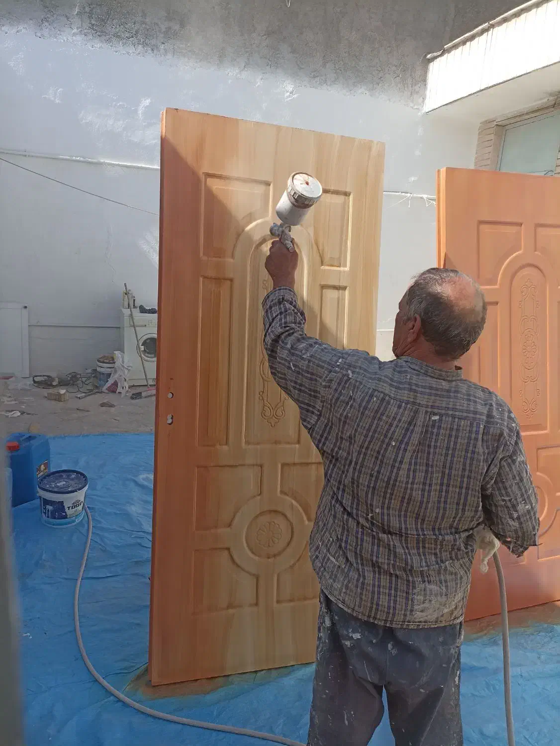 نقاشی چوب ساختمان تعمیرات داخلی|خدمات پیشه و مهارت|شیراز, ده پیاله|دیوار