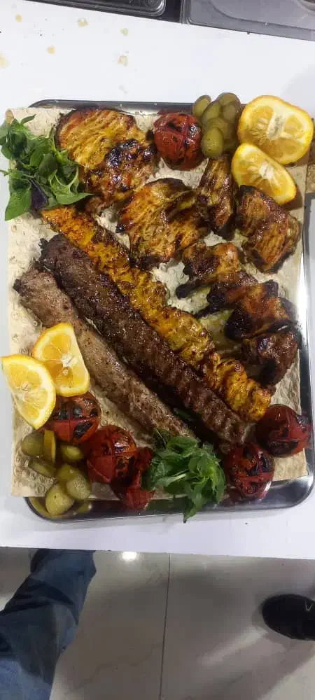 منقل دار(کباب پز)|استخدام خدمات فروشگاه و رستوران|جیرفت, |دیوار