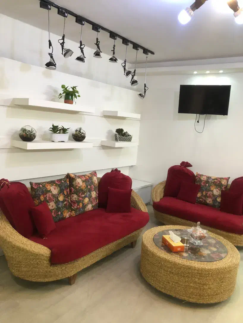 فروش اینه .سرشور.مبل حصیری.صندلی کوتاهی.میزناخن|آرایشگاه و سالن‌های زیبایی|اصفهان, جلفا|دیوار