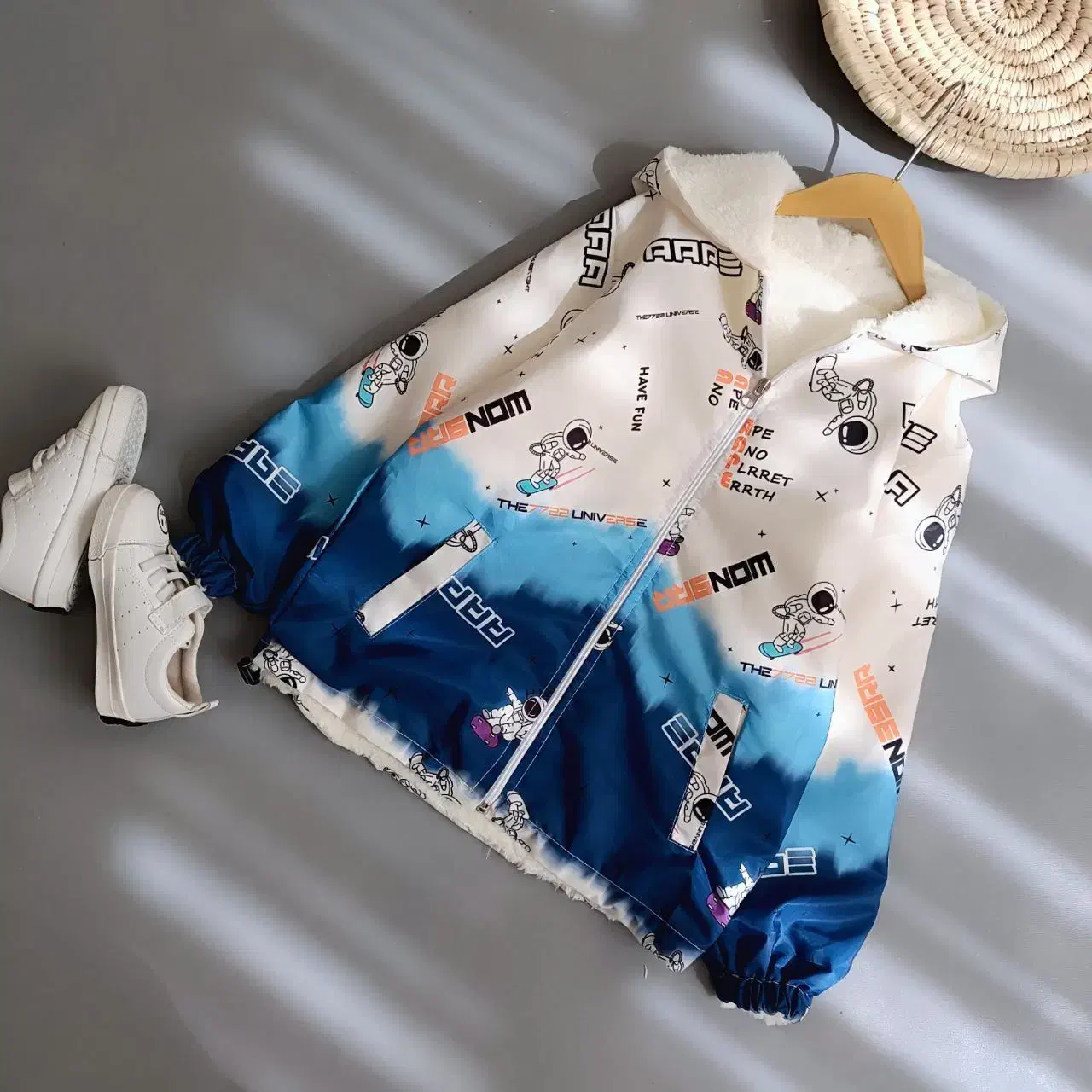 سوییشرت فضانورد|کفش و لباس بچه|قم, شاه سید علی|دیوار