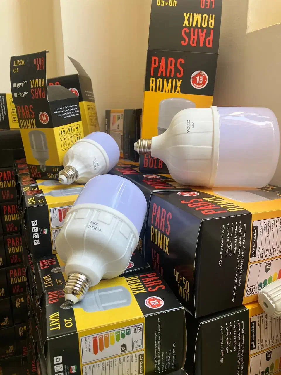لامپ‌های LED با کیفیت عالی و ۱ سال گارانتی تعویض|لامپ و چراغ|رشت, بازار|دیوار