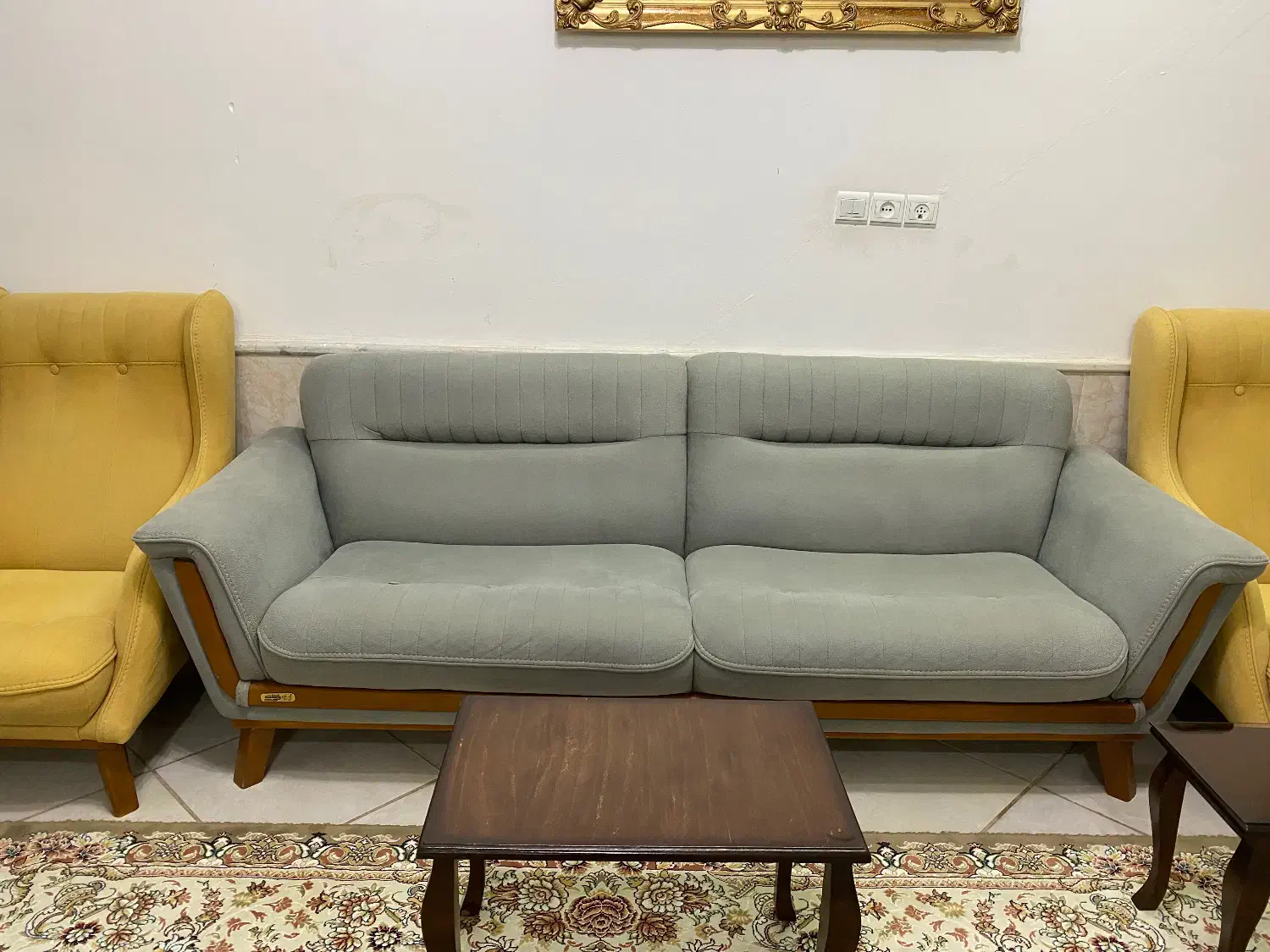 مبل راحتی|مبلمان خانگی و میز عسلی|تربتحیدریه, آسایش|دیوار