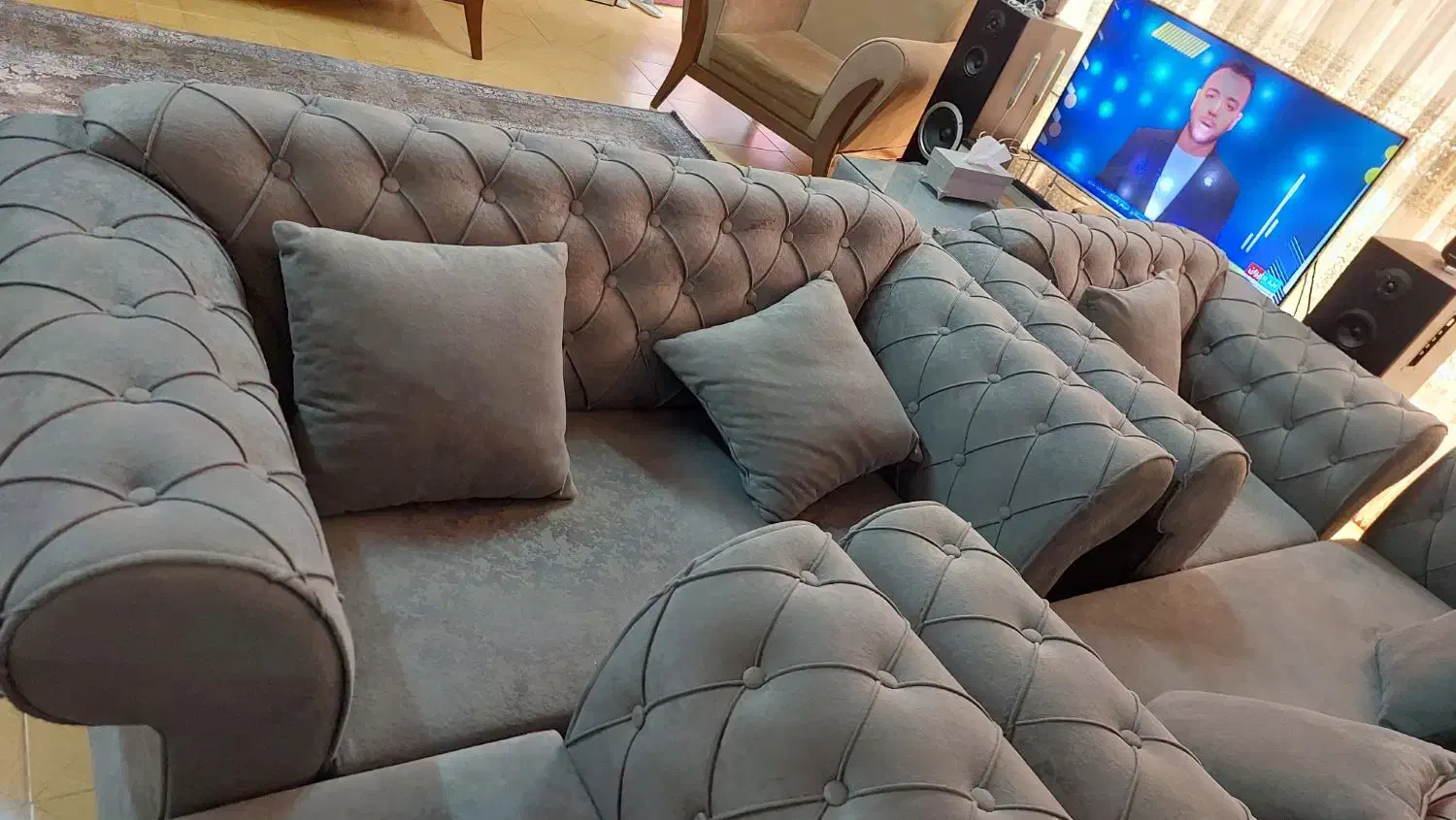 مبل راحتی مدل چستر سفارشی ساخته شده با چوب مرغوب|مبلمان خانگی و میز عسلی|خمام, |دیوار