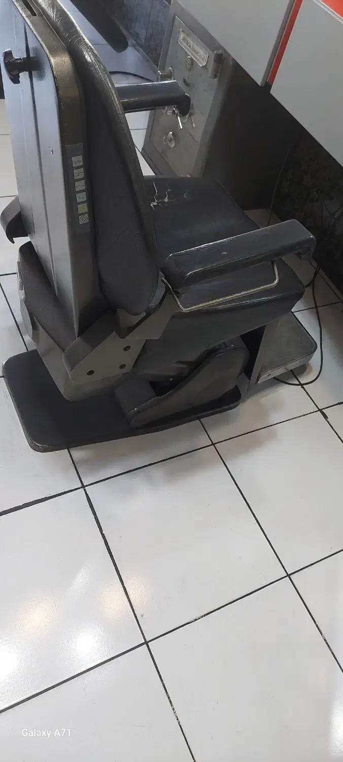 صندلی برقی آرایشگری|آرایشگاه و سالنهای زیبایی|پردیس, فاز ۱|دیوار