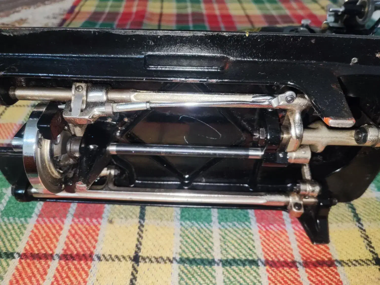 چرخ خیاطی مارشال|چرخ خیاطی و ریسندگی|شهرکرد, |دیوار