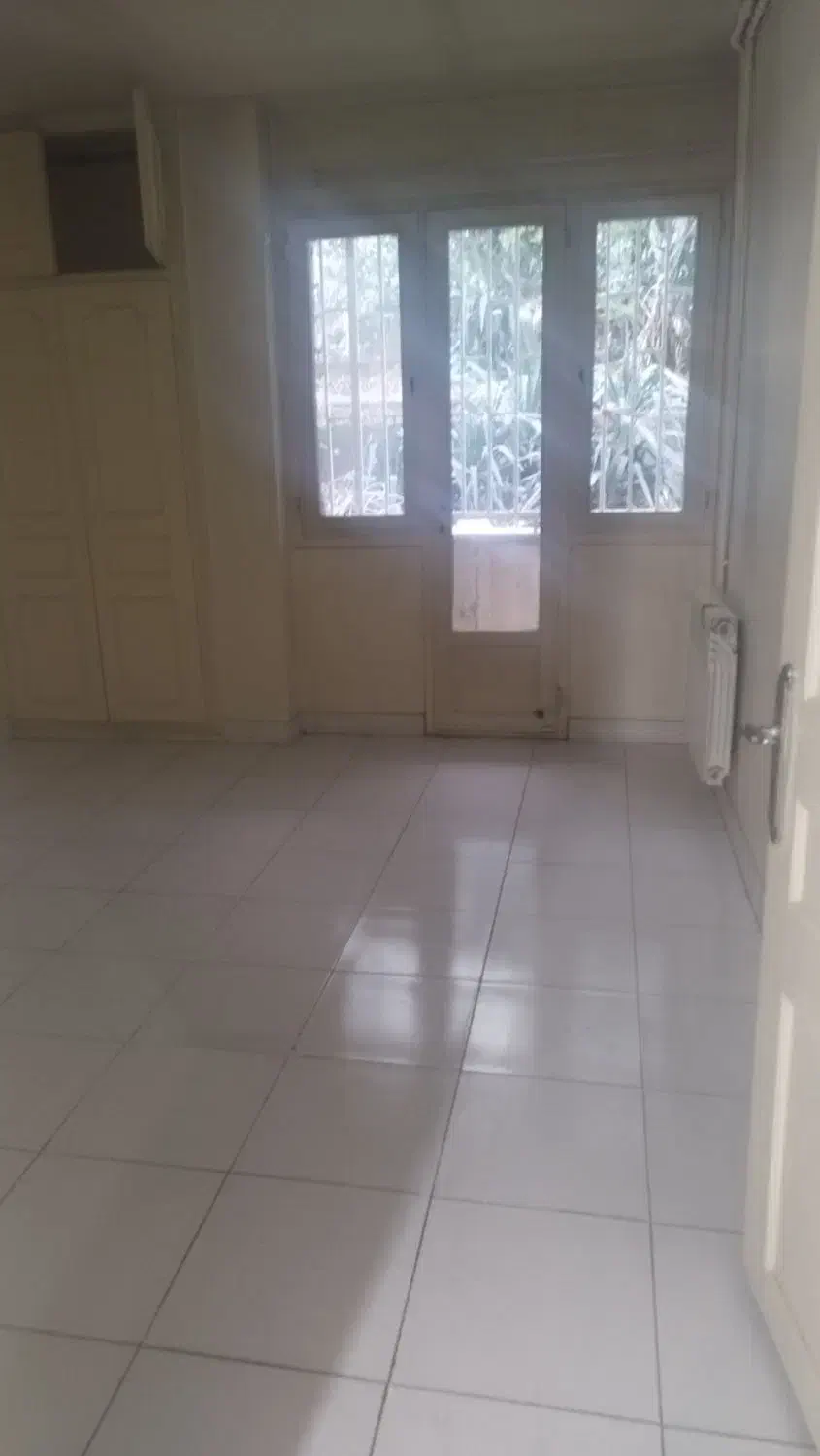 معلم.مرودشت.96متر 2خوابه،تخلیه روبه پارک|اجارهٔ آپارتمان|تهران, حشمتیه|دیوار