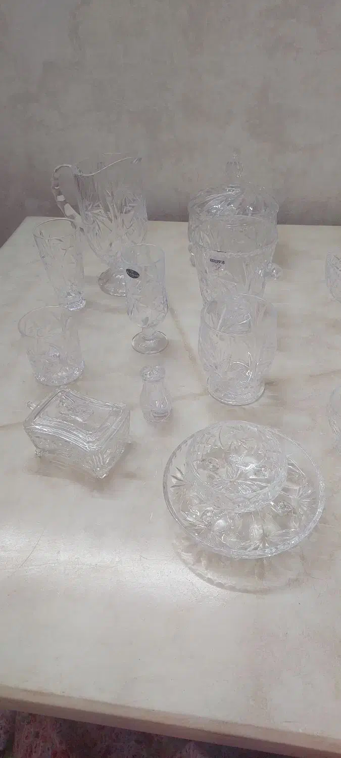 کریستال خورشیدی|ظروف سرو و پذیرایی|رباطکریم, رباطکریم|دیوار