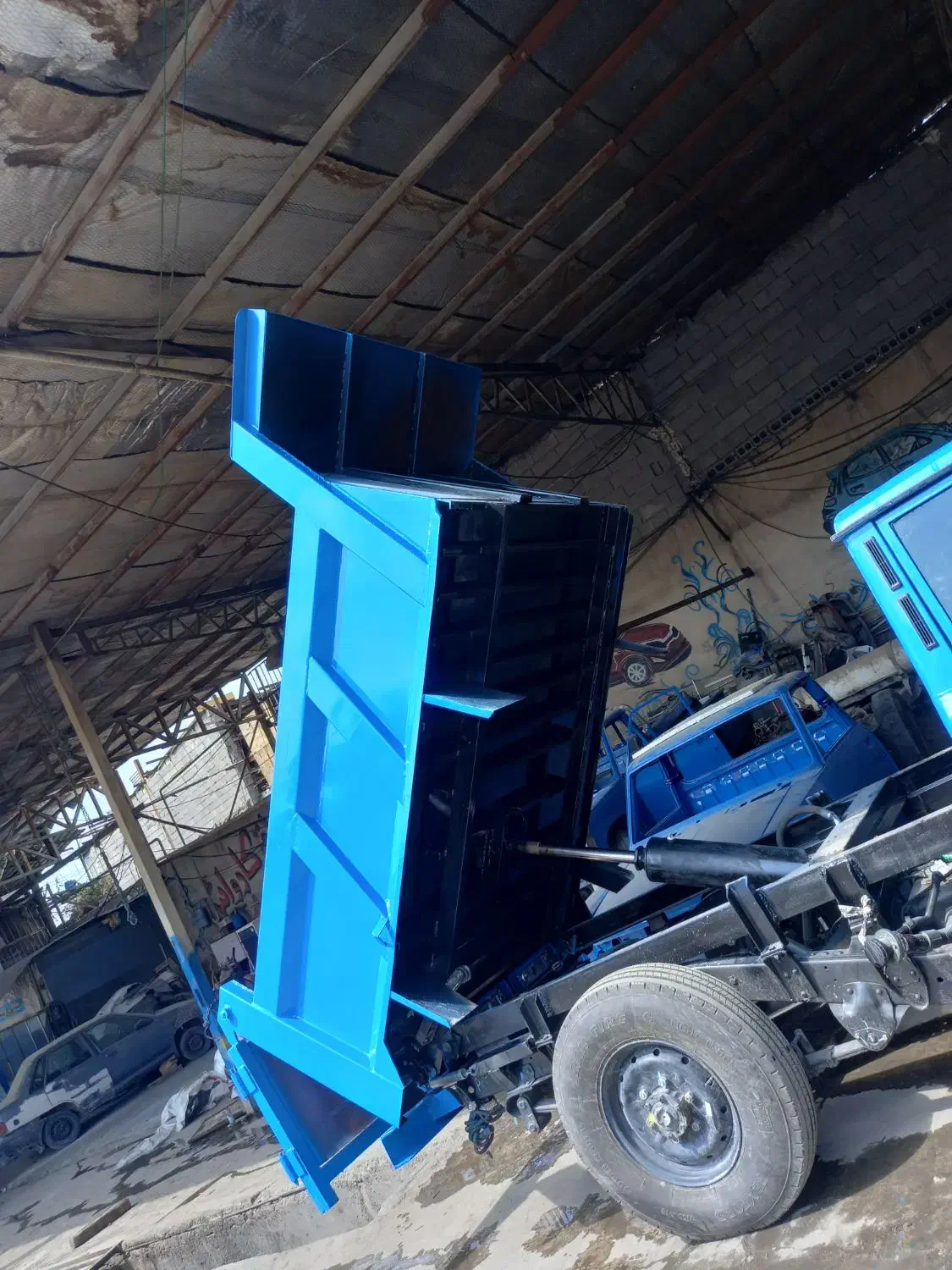 آهنگری سبک و سنگین نیسان وخاور .کمپرس نیسان|قطعات یدکی و لوازم جانبی|کرج, شهرک جهاننما|دیوار