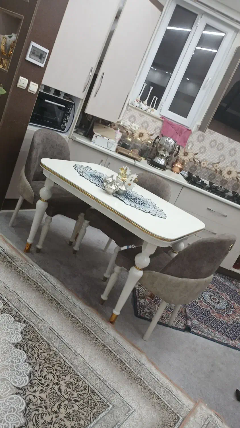 میز غذا خوری چهار نفره  در حد نو سالم|میز و صندلی غذاخوری|ابهر, |دیوار