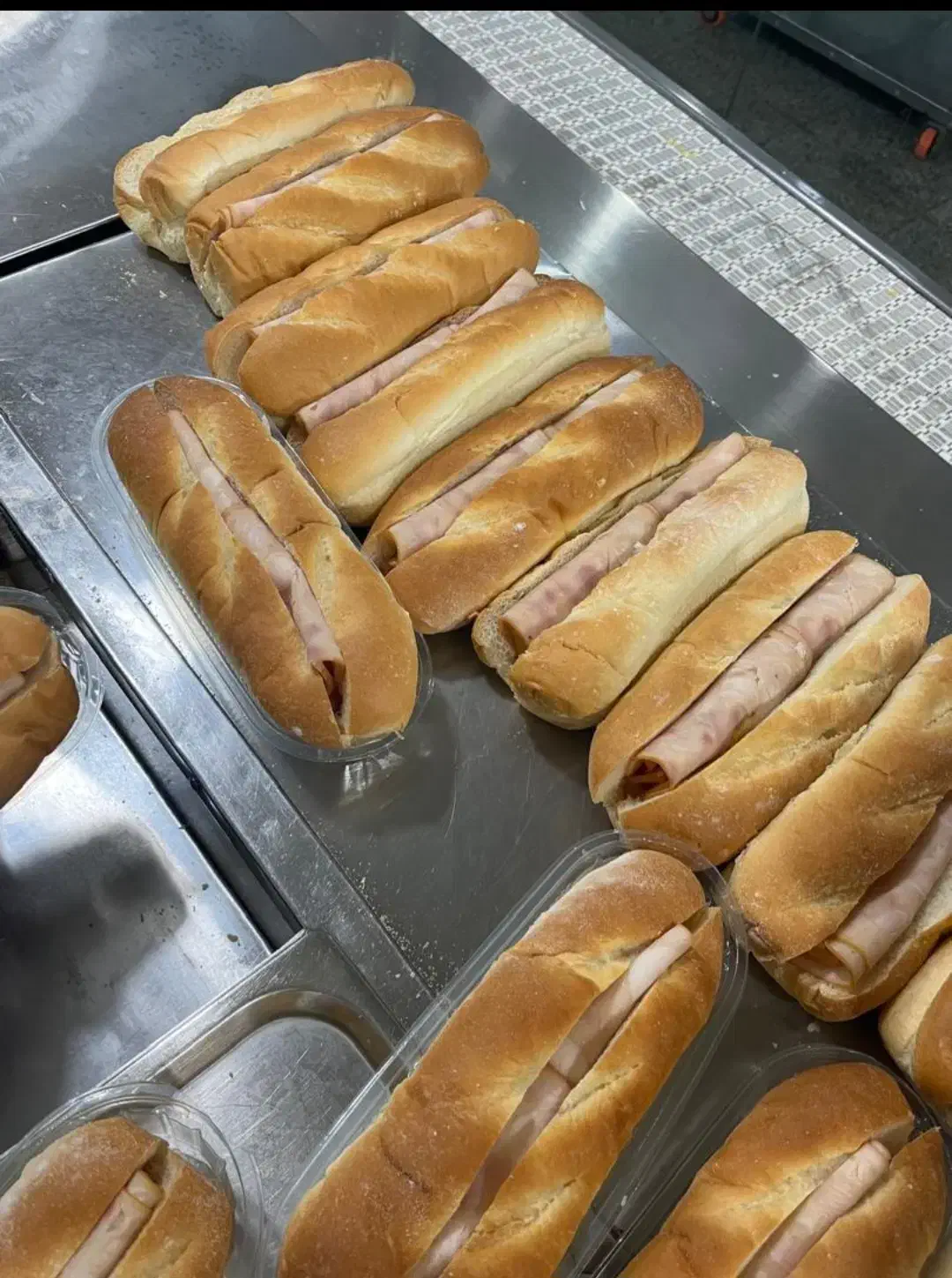 فروش ساندویچ سرد به قیمت درب کارخانه|خوردنی و آشامیدنی|تهران, سیمای ایران|دیوار