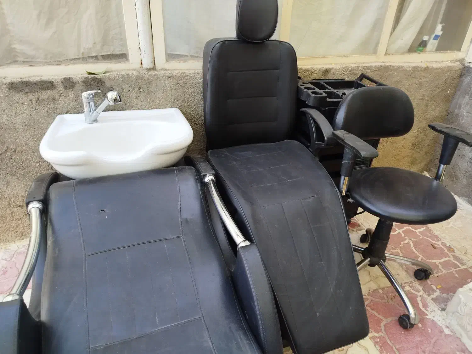 فروشی|آرایشگاه و سالن‌های زیبایی|قیدار, |دیوار