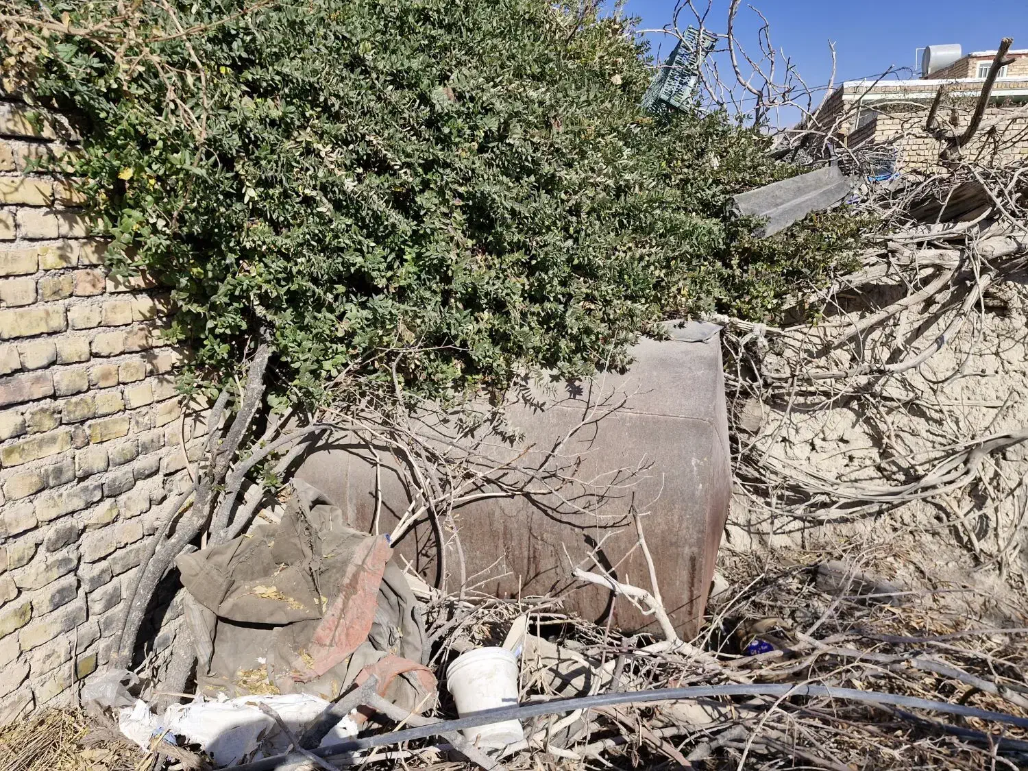 تانک ۱۰۰۰ لیتری|مصالح و تجهیزات ساختمان|پیر بکران, |دیوار