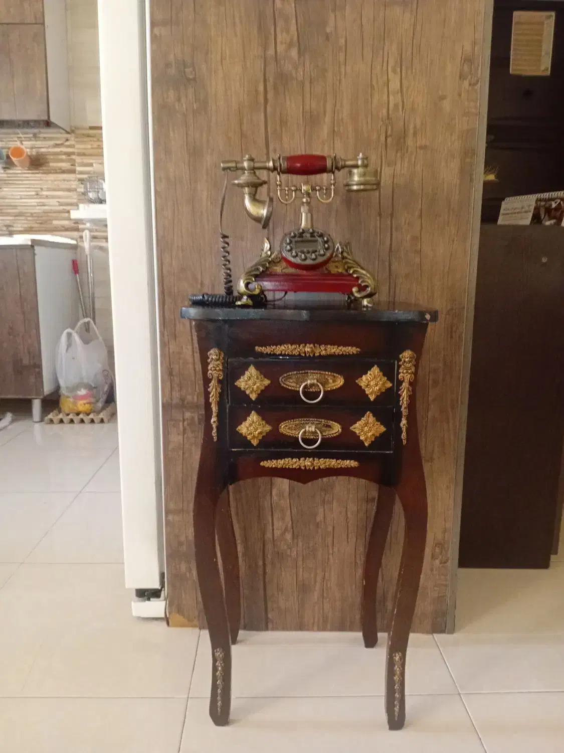 تلفن و میز تلفن قدیمی|میز تلفن|تهران, نبی اکرم|دیوار