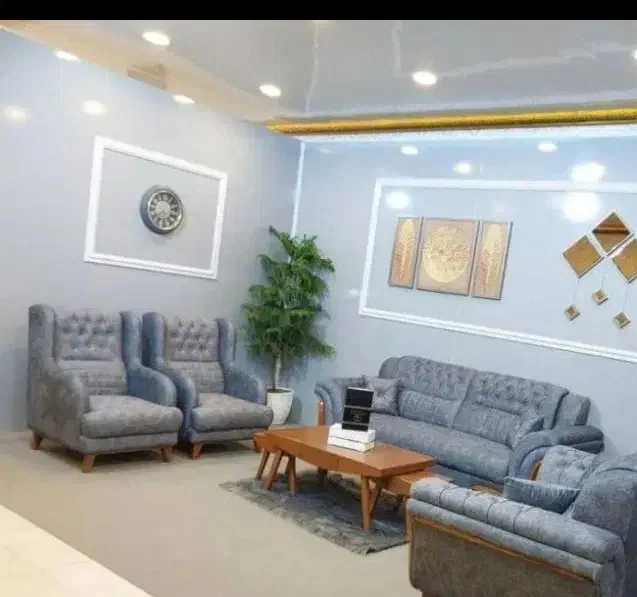 سید رظ بزرگ مهرگان ماشاالله ماشاالله|مبلمان خانگی و میز عسلی|صدرا-فارس, فاز ۱|دیوار