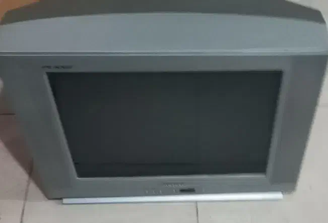 تلویزون ۲۱ اینچ|تلویزیون و پروژکتور|قزوین, |دیوار