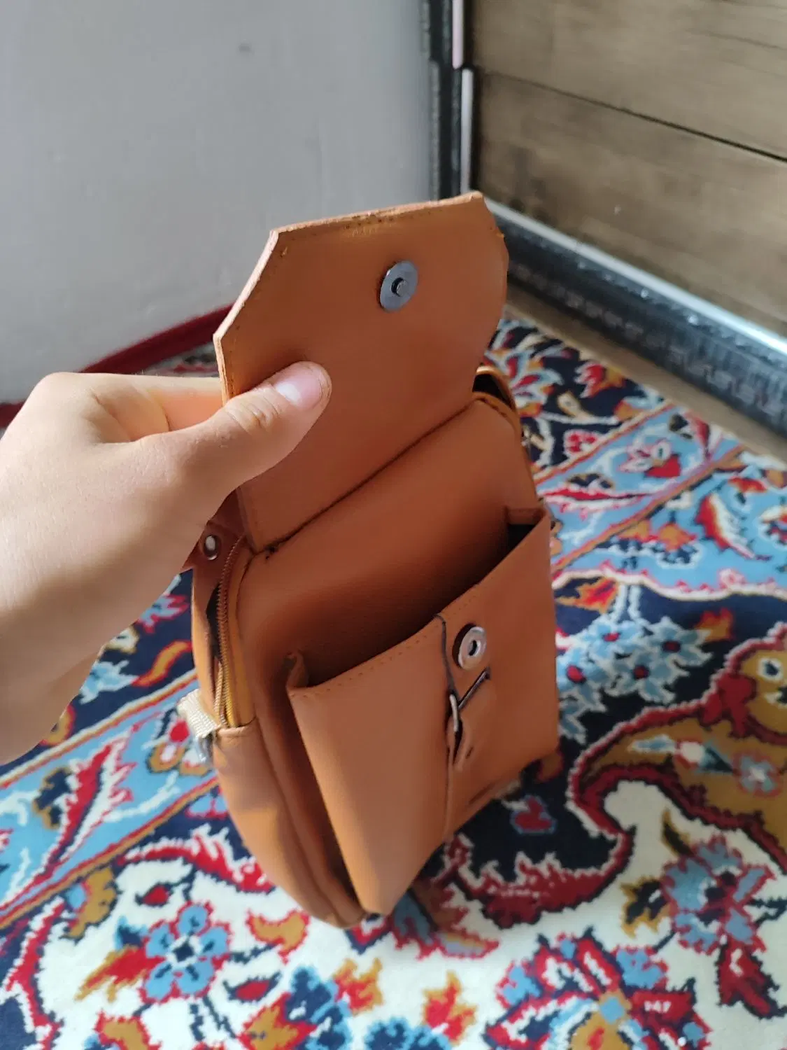 کیف|کیف، کفش، کمربند|کردکوی, |دیوار