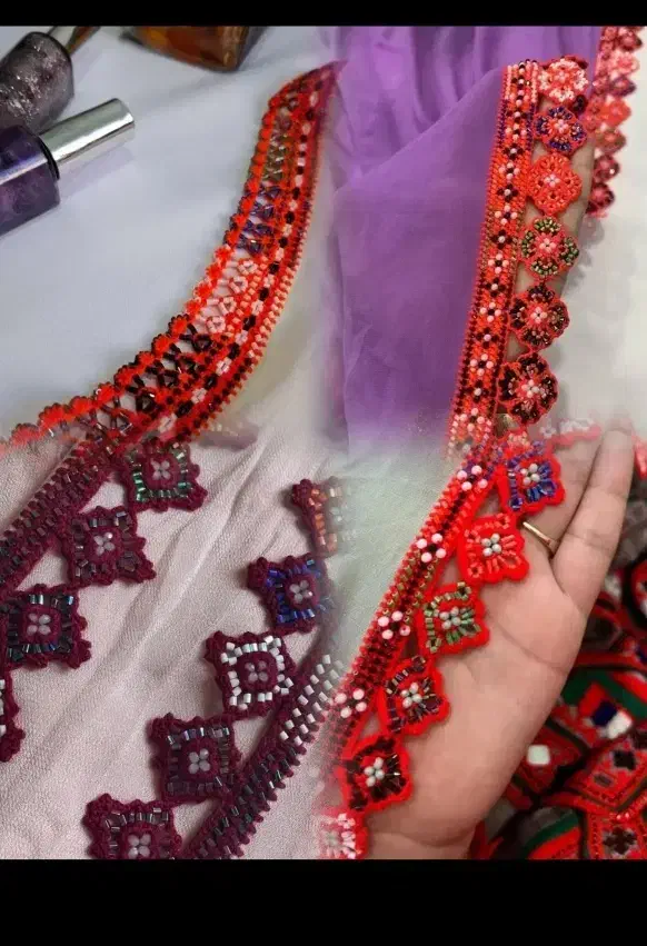 کریشی گر|لباس|نیک شهر, |دیوار