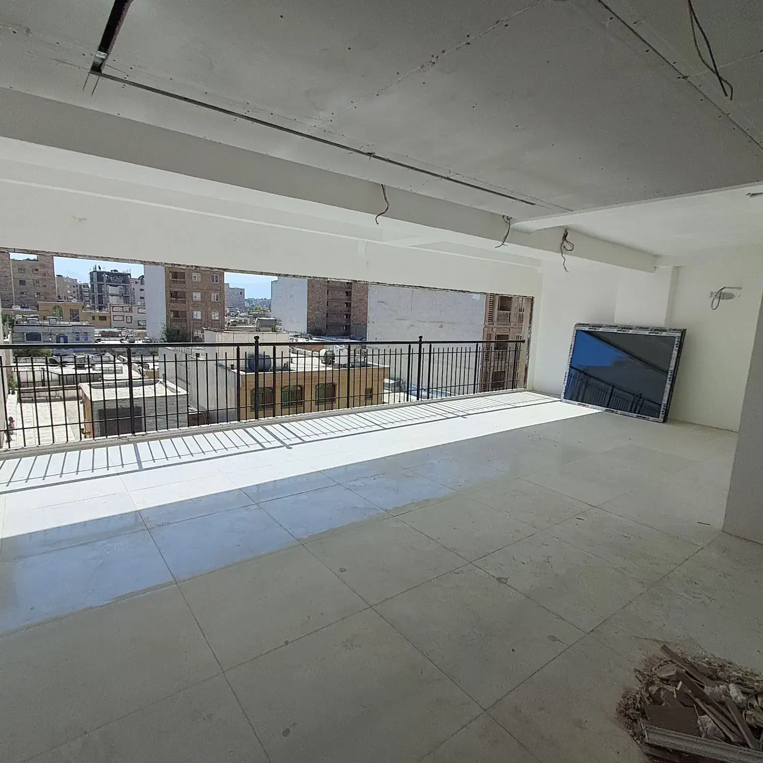 آپارتمان ۱۴۳متری ۳خواب تک واحدی شهرک پرواز قرنی|فروش آپارتمان|شیراز, کیان شهر|دیوار