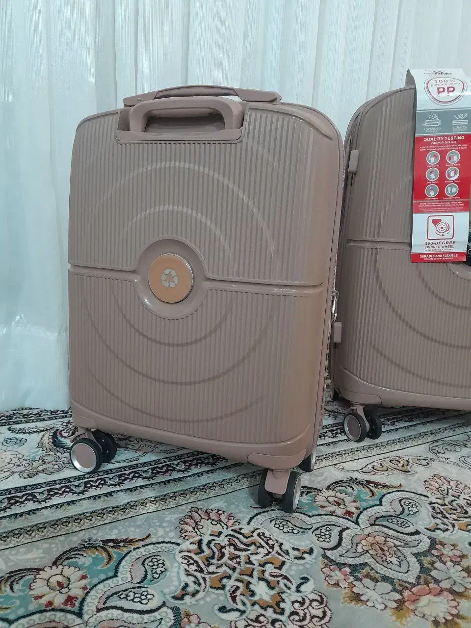 چمدان وکیف|کیف، کفش، کمربند|مشهد, عیدگاه|دیوار