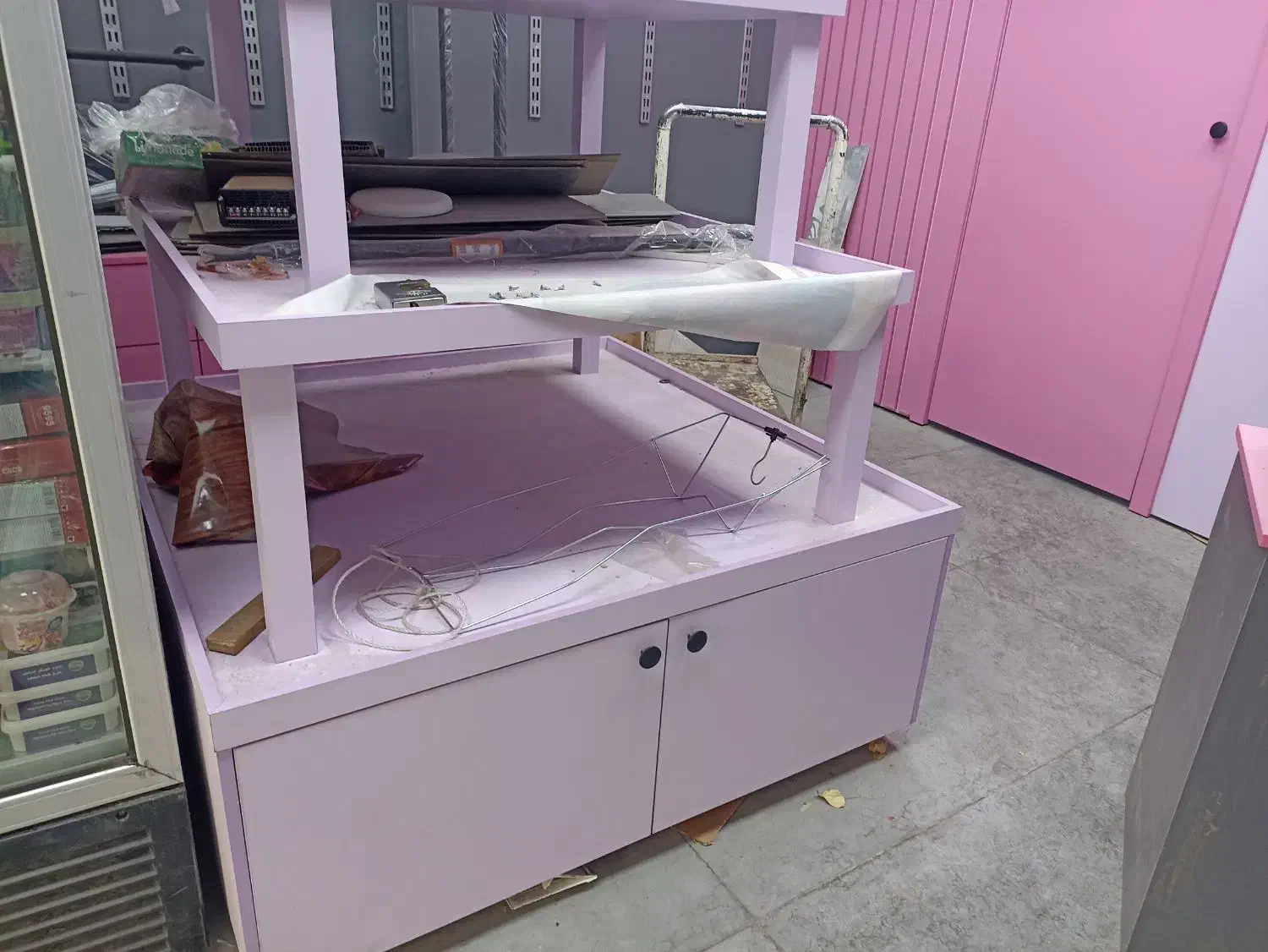 قفسه کمد دار با شلف وجدا میز مهد|کتابخانه، شلف، قفسه‌های دیواری|تهران, اختیاریه|دیوار