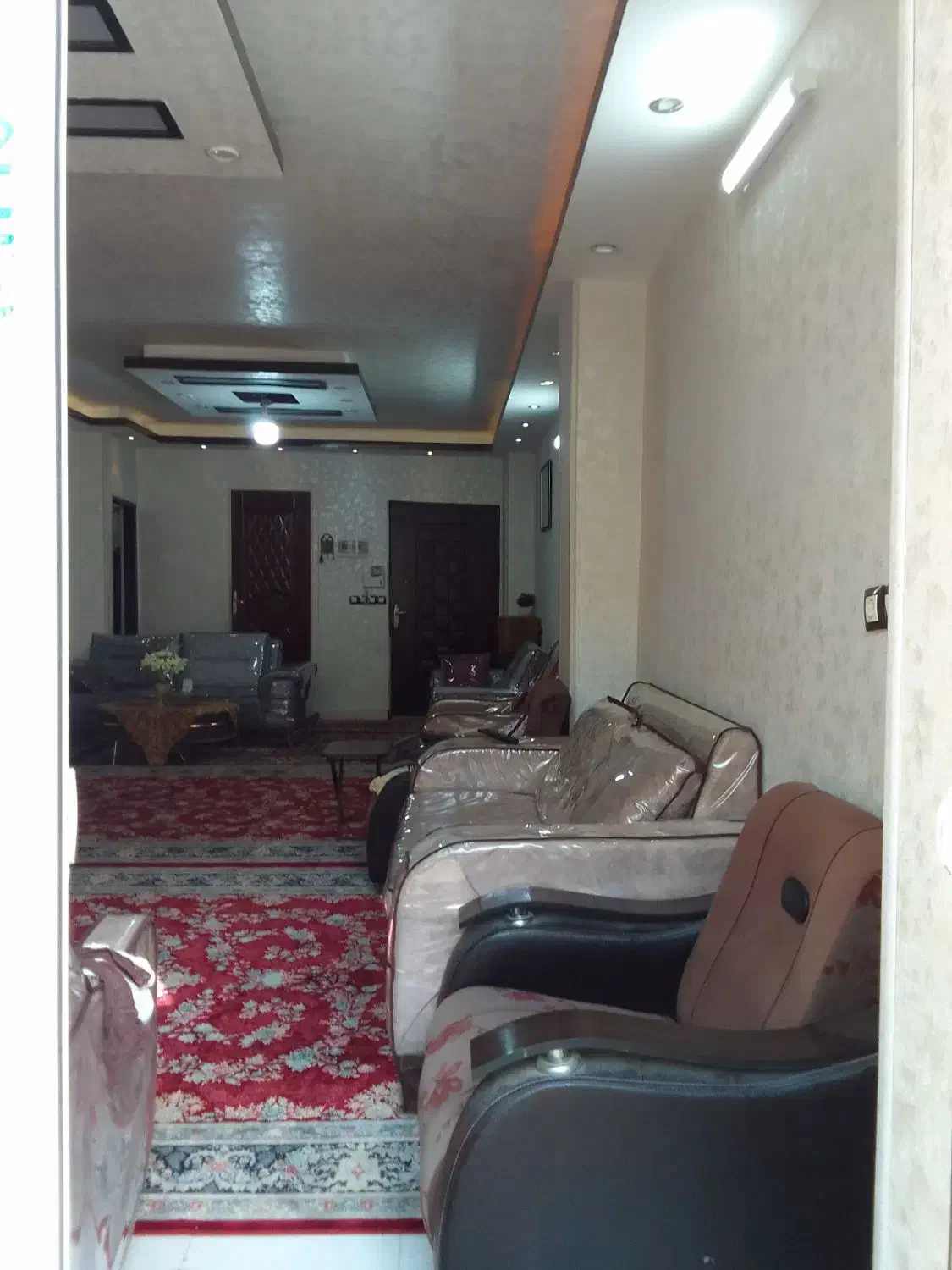 فروش واحدهمکف علامه‌ ۹۵ متر|فروش خانه و ویلا|شاهین‌شهر, طالقانی|دیوار