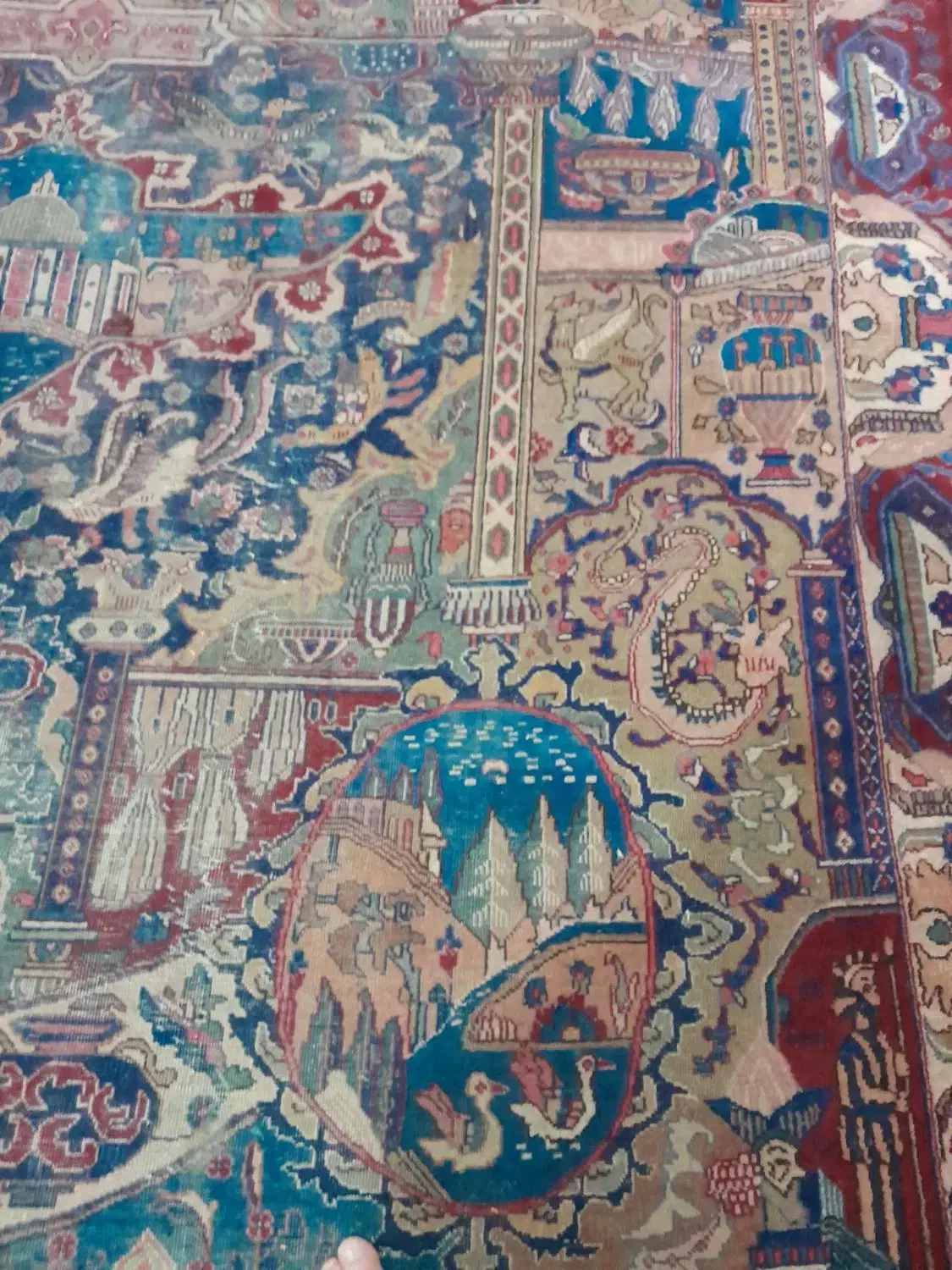 فرش تاریخی وقدیمی سالم که مال ۵۰۰ یا۶۰۰سال پیش|فرش|تهران, امام زاده حسن|دیوار