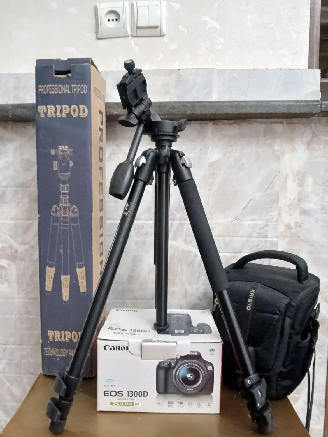 دوربین فیلمبرداری حرفه ای مدل ۱۸میکسر لنز۵۵|دوربین عکاسی و فیلمبرداری|محمدیه-قزوین, |دیوار