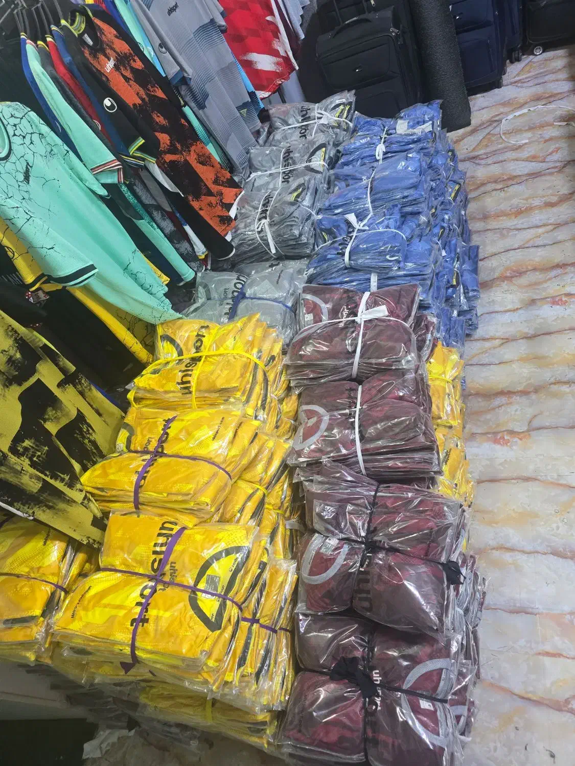 کارگر ساده آقا (تولیدی پوشاک)|استخدام صنعتی، فنی، مهندسی|تهران, شهرک ولیعصر جنوبی|دیوار