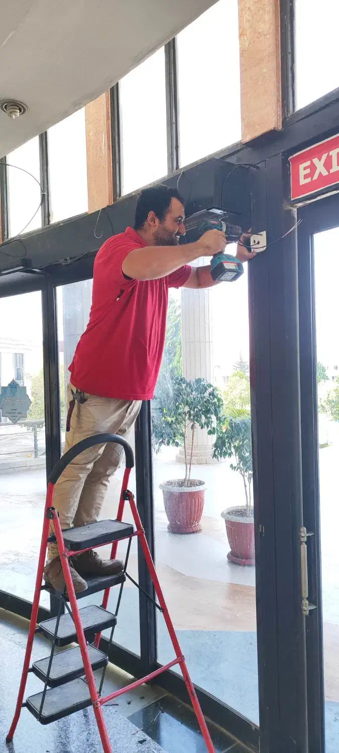 تعمیر و نصب درب های اتوماتیک، اوپراتور، جک، کرکره|خدمات پیشه و مهارت|گرگان, |دیوار