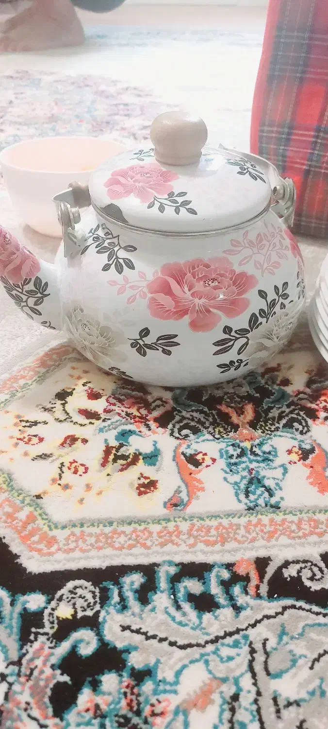 دو عدد کتری|قوری، کتری، قهوه‌ساز دستی|فولادشهر, مسکن مهر فولادشهر|دیوار