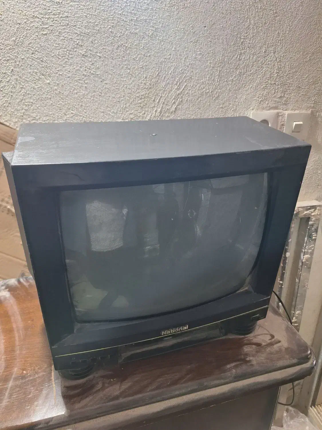 تلوزیون ۱۴|تلویزیون و پروژکتور|اراک, |دیوار