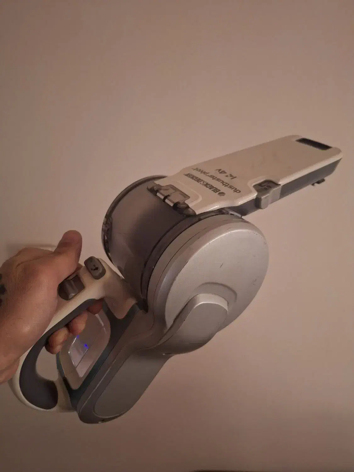 جارو شارژی black&decker|جاروبرقی، جارو شارژی، بخارشو|تهران, قیطریه|دیوار