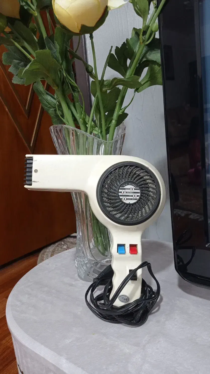 سشوار باقیمت خیلی مناسب|آرایشی، بهداشتی، درمانی|ساری, |دیوار