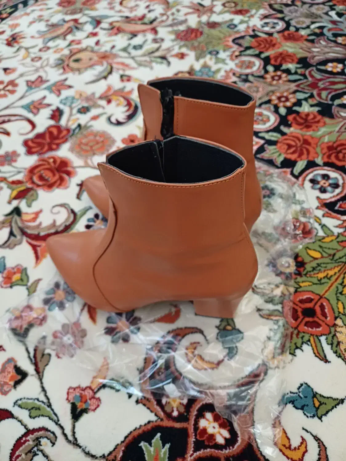 نیم بوت نو سایز ۳۸ رنگ عسلی|کیف، کفش، کمربند|خرم‌آباد, |دیوار