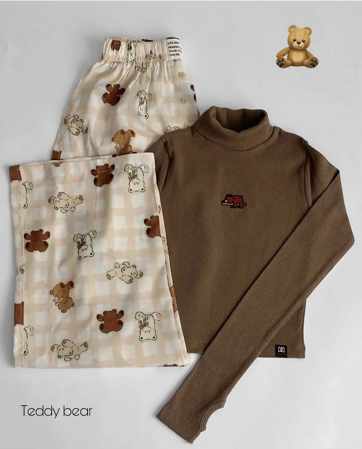 همه چیز اینجا زیر یه تومن|لباس|یزد, |دیوار